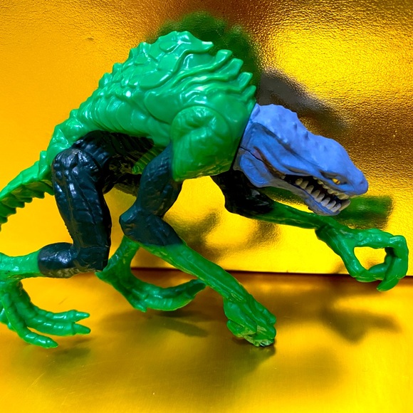 GREEN LANTERN MOVIE ISAMOT KOL COLLECTIBLE ACTION FIGURE MATTEL 4” - Picture 10 of 10